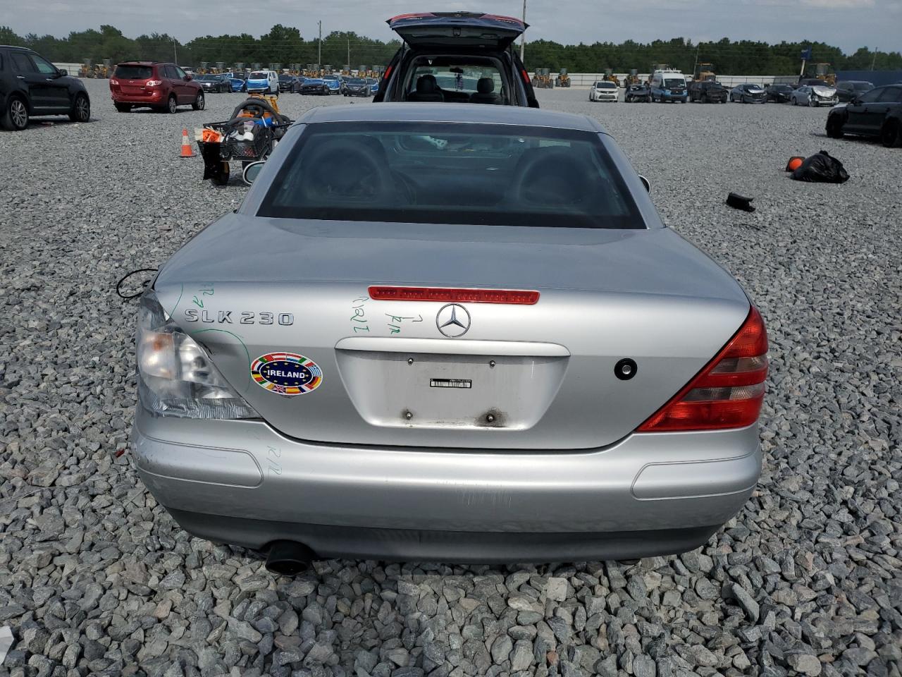 1998 Mercedes-Benz Slk 230 Kompressor VIN: WDBKK47F6WF013375 Lot: 53793445
