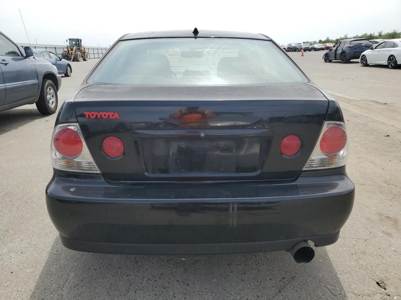 2002 Lexus Is 300 VIN: JTHBD192320035382 Lot: 53140515