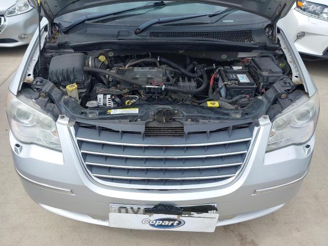 2010 CHRYSLER GRAND VOYA