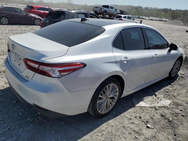  TOYOTA CAMRY 2019 White