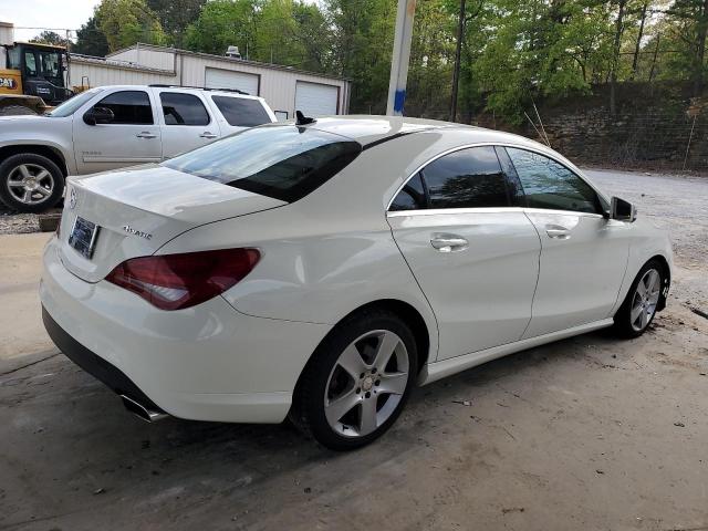 Sedans MERCEDES-BENZ CLA-CLASS 2015 Biały