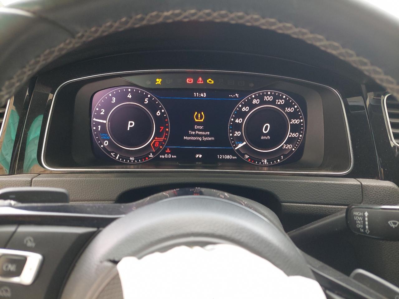 WVWGP2AU8JW106315 - 2018 Volkswagen GOLF - #undefined