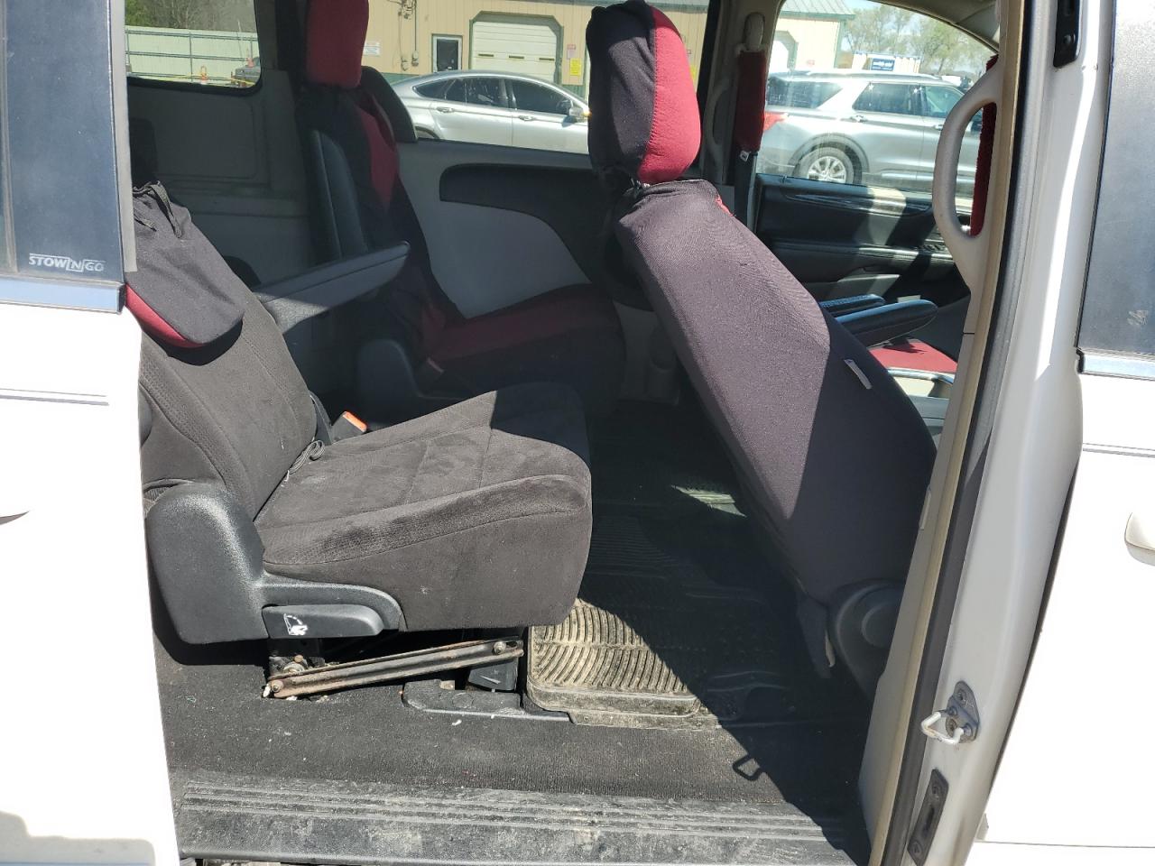 2011 Dodge Grand Caravan Crew VIN: 2D4RN5DG4BR620830 Lot: 53114885