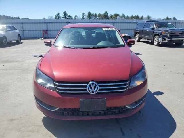 Седаны VOLKSWAGEN PASSAT 2015 Красный