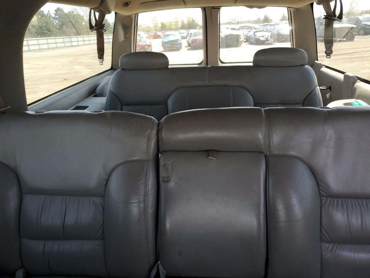 1997 Chevrolet Suburban K1500 VIN: 1GNFK16R9VJ363941 Lot: 54261245