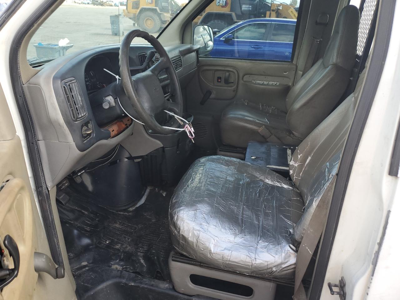 2000 Chevrolet Express G1500 VIN: 1GCFG15W9Y1212586 Lot: 51750725