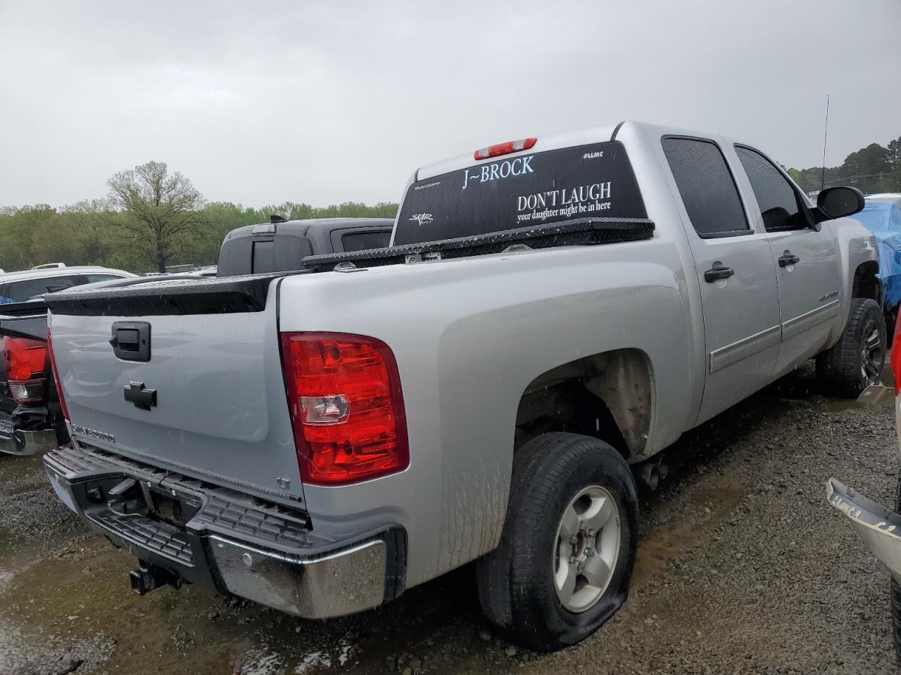 2012 Chevrolet Silverado - Image 3
