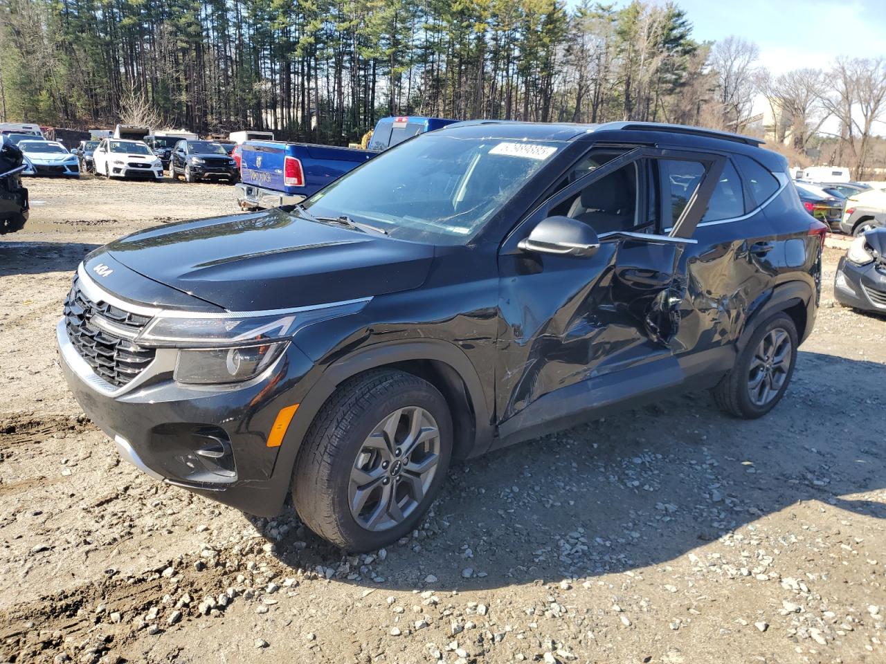 2024 Kia Seltos S for Sale in North Billerica, MA - Side