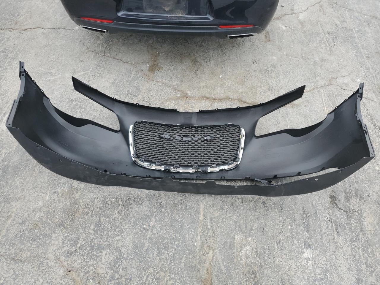 2018 Chrysler 300 Touring VIN: 2C3CCAAG9JH137672 Lot: 54375905