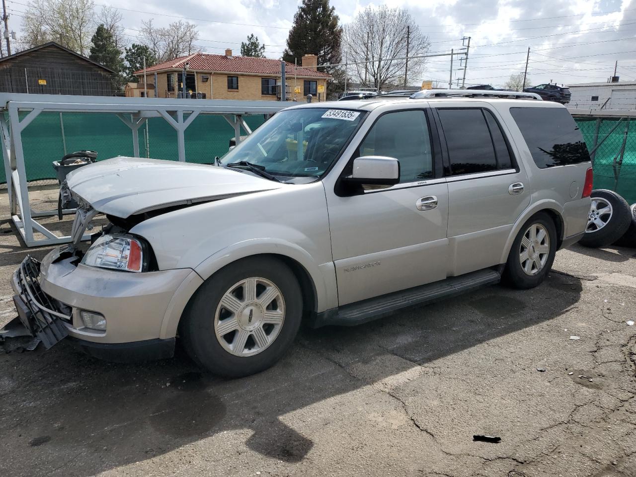 2006 Lincoln Navigator for Sale in Denver, CO - Front End