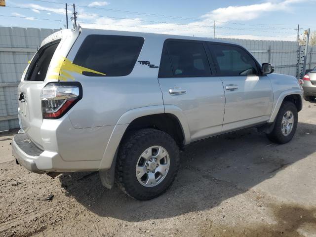  TOYOTA 4RUNNER 2024 Srebrny
