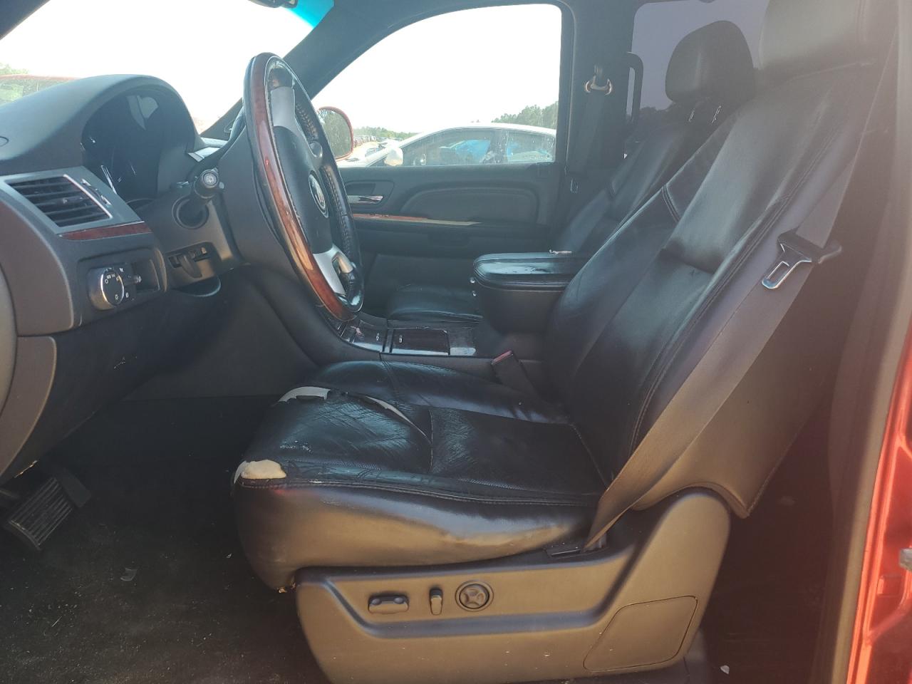2007 Cadillac Escalade Luxury VIN: 1GYFK63827R183541 Lot: 53450085