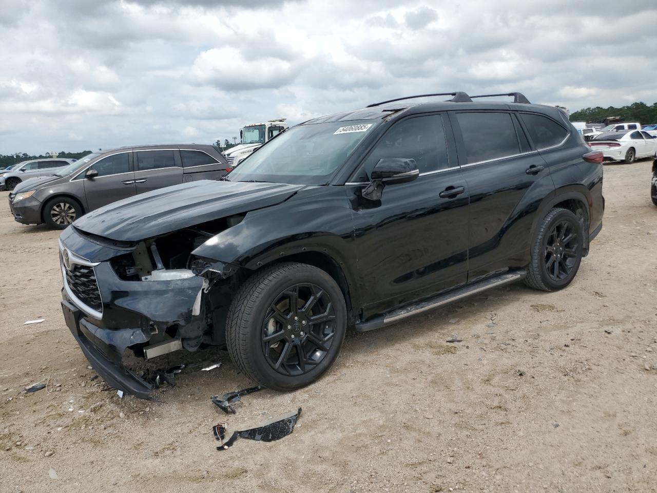 2024 Toyota Highlander Le продається в Houston, TX - Rollover