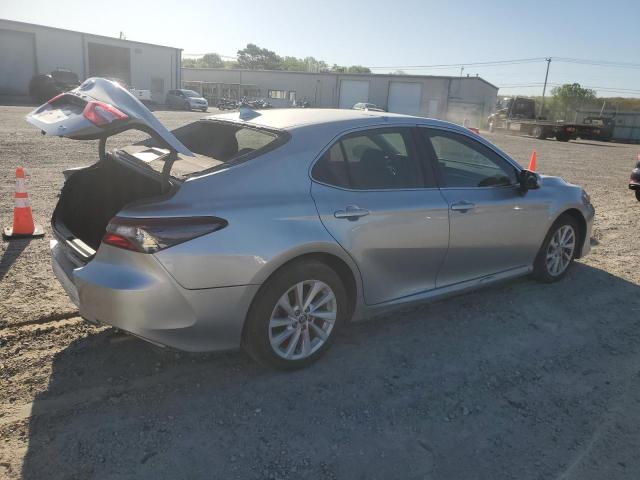  TOYOTA CAMRY 2022 Серебристый