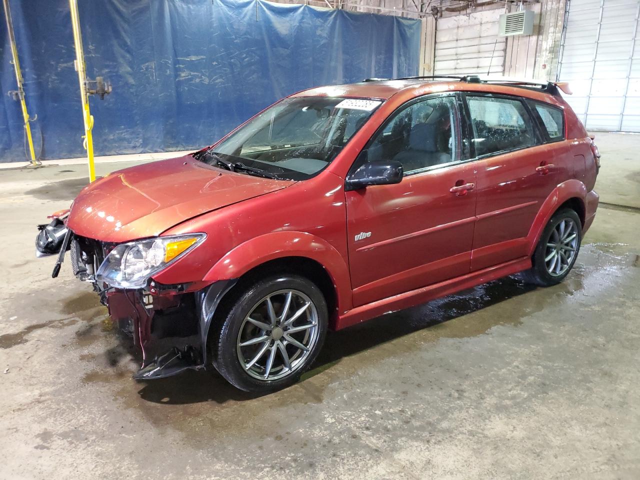 2004 Pontiac Vibe for Sale in Woodhaven, MI - Front End