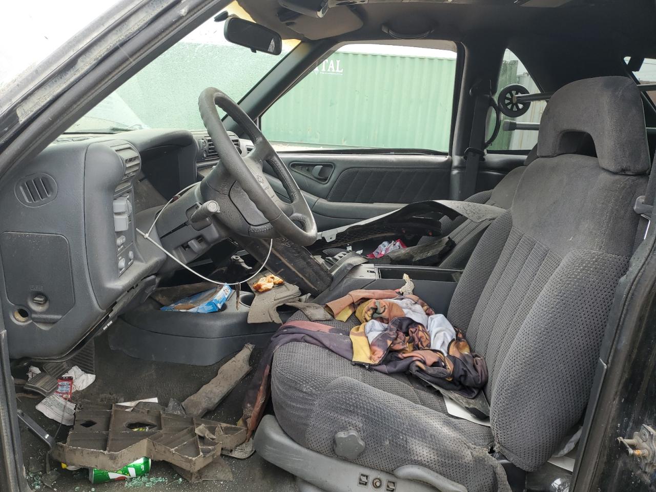 1995 Chevrolet Blazer VIN: 1GNCT18W3S2174159 Lot: 67136425