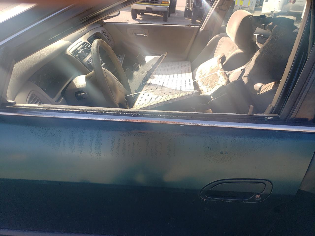 2000 Honda Accord Lx VIN: 1HGCG1641YA100463 Lot: 51118825