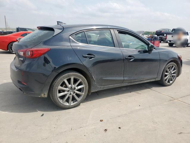  MAZDA 3 2018 Czarny