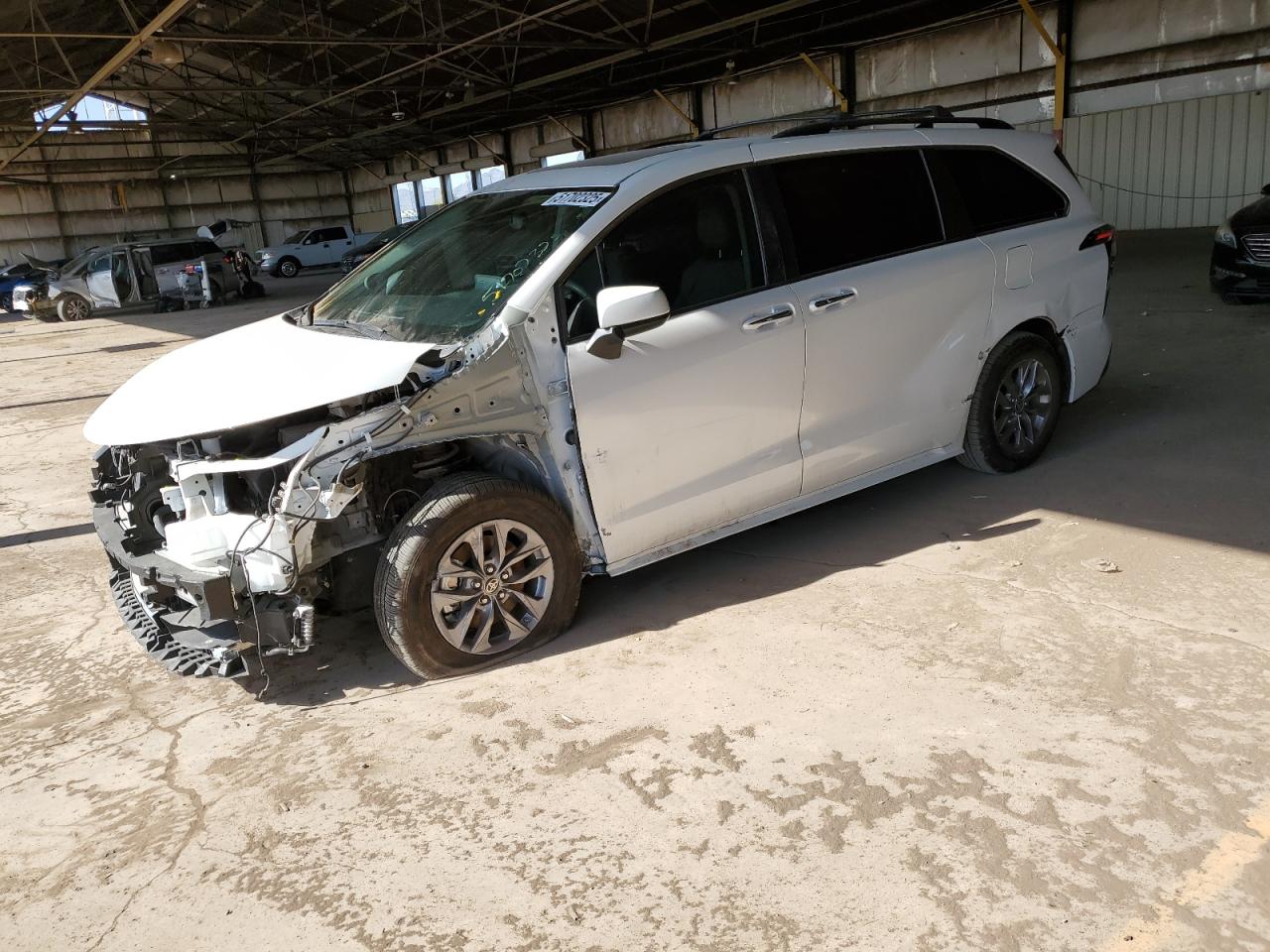 2024 Toyota Sienna Xle for Sale in Phoenix, AZ - Front End