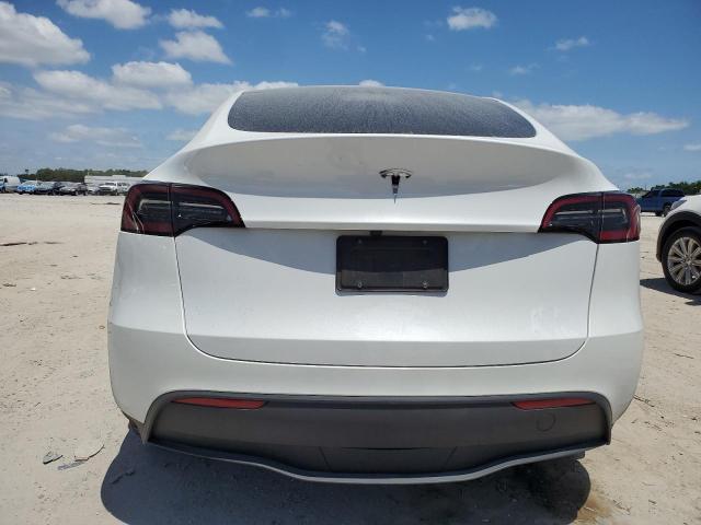  TESLA MODEL Y 2024 White