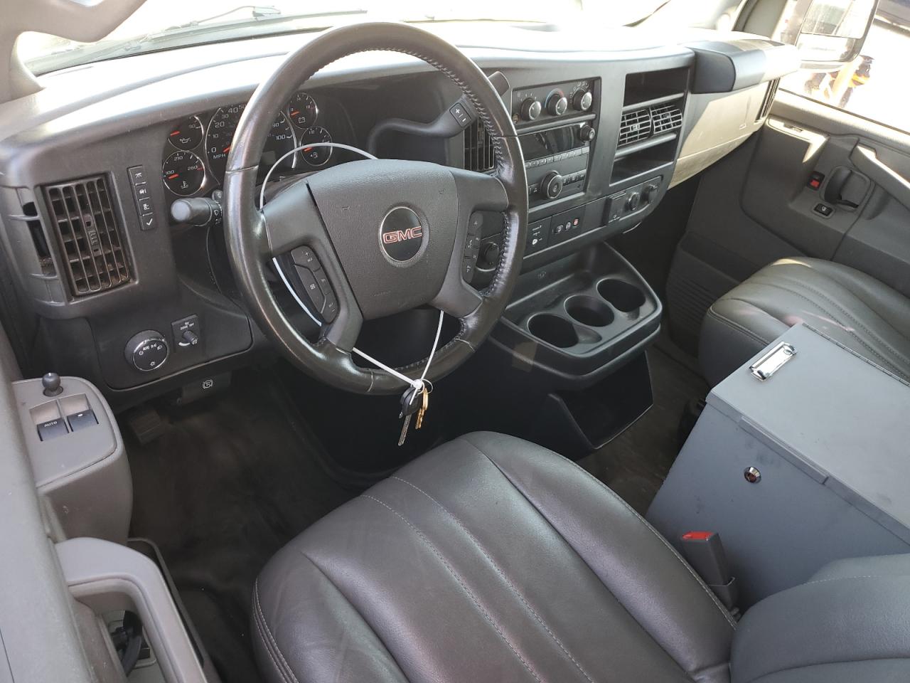 2020 GMC Savana G2500 VIN: 1GTW7AFP9L1129384 Lot: 51963725