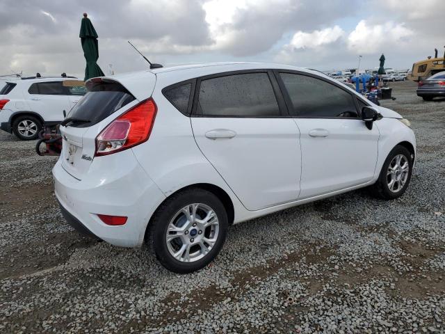  FORD FIESTA 2015 Biały