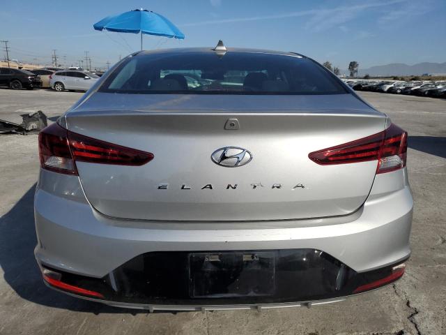  HYUNDAI ELANTRA 2020 Srebrny