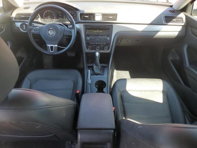 Седаны VOLKSWAGEN PASSAT 2015 Красный