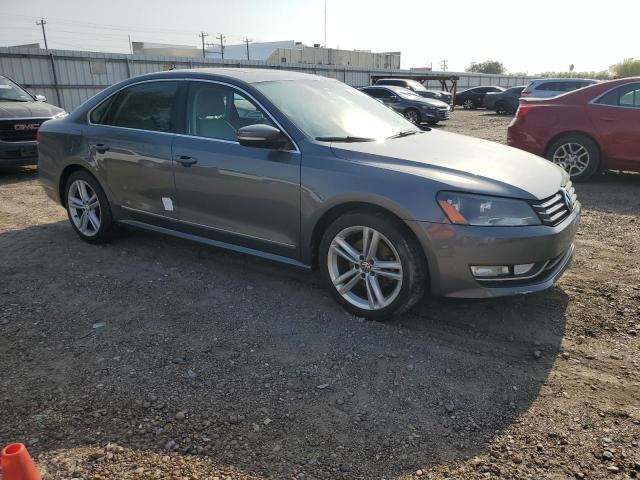  VOLKSWAGEN PASSAT 2015 Серый