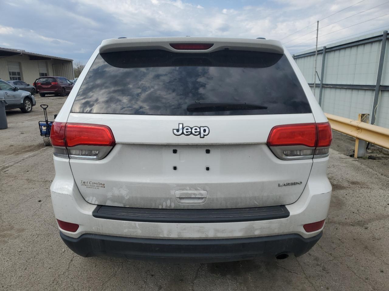 2015 Jeep Grand Cherokee Laredo VIN: 1C4RJEAG2FC825476 Lot: 54275105