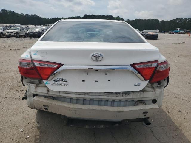 Sedans TOYOTA CAMRY 2017 Biały