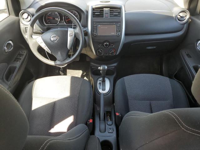  NISSAN VERSA 2015 Srebrny