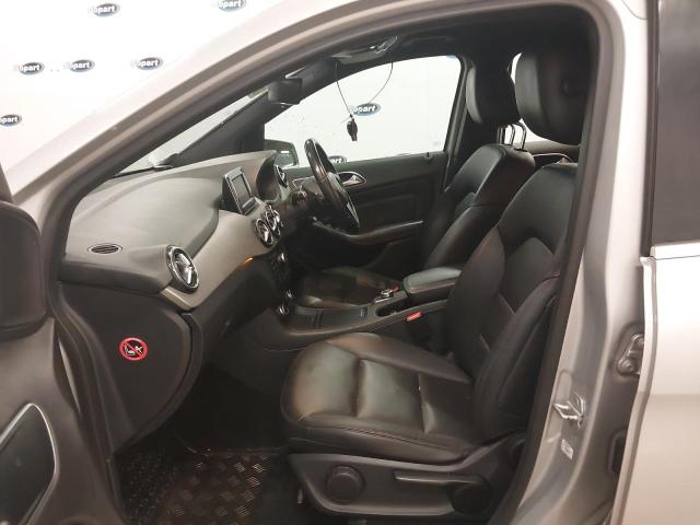 2012 MERCEDES BENZ B180 BLUEE