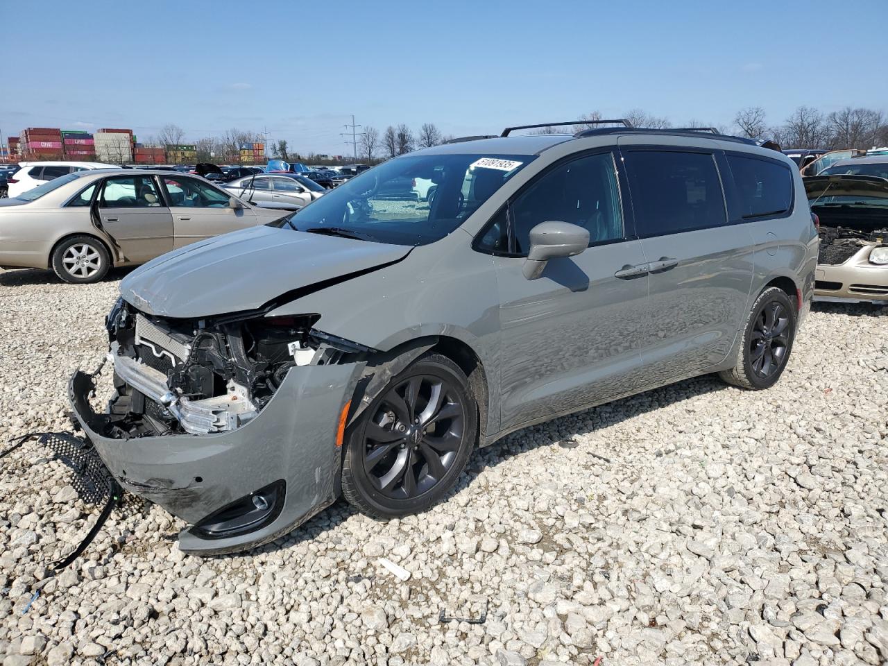 2020 Chrysler Pacifica Touring L Plus იყიდება Columbus-ში, OH - Front End