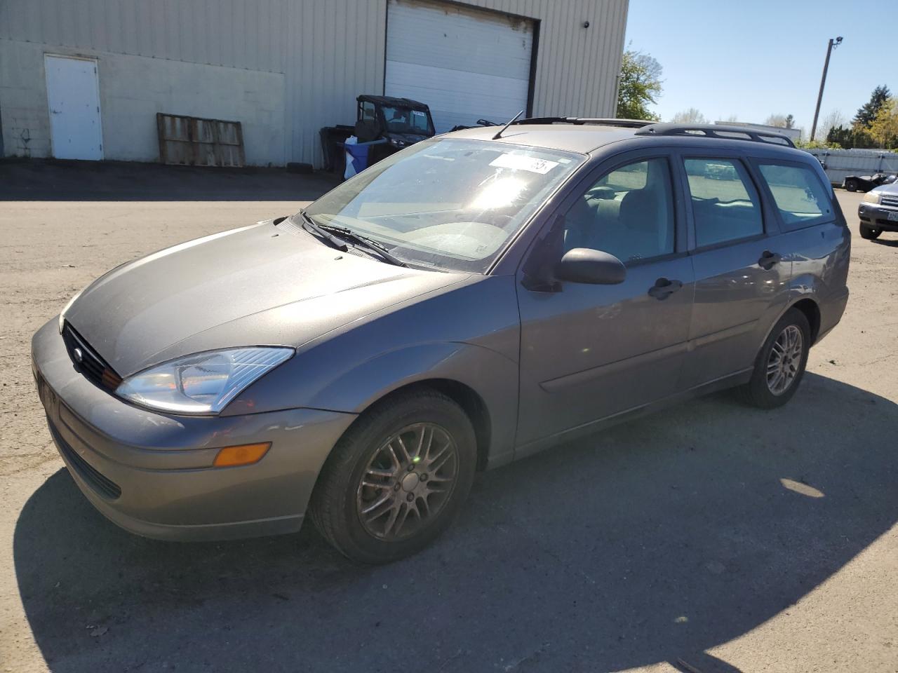 Woodburn, OR에서 판매 중인 2002 Ford Focus Se - Side