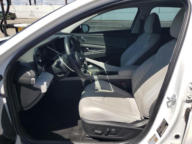  HYUNDAI ELANTRA 2023 Белы