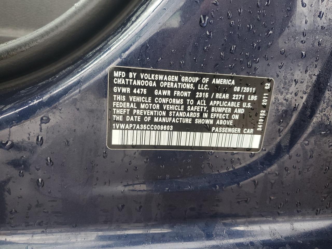 Volkswagen Passat s 2012 фото - 12 Volkswagen Passat s 2012