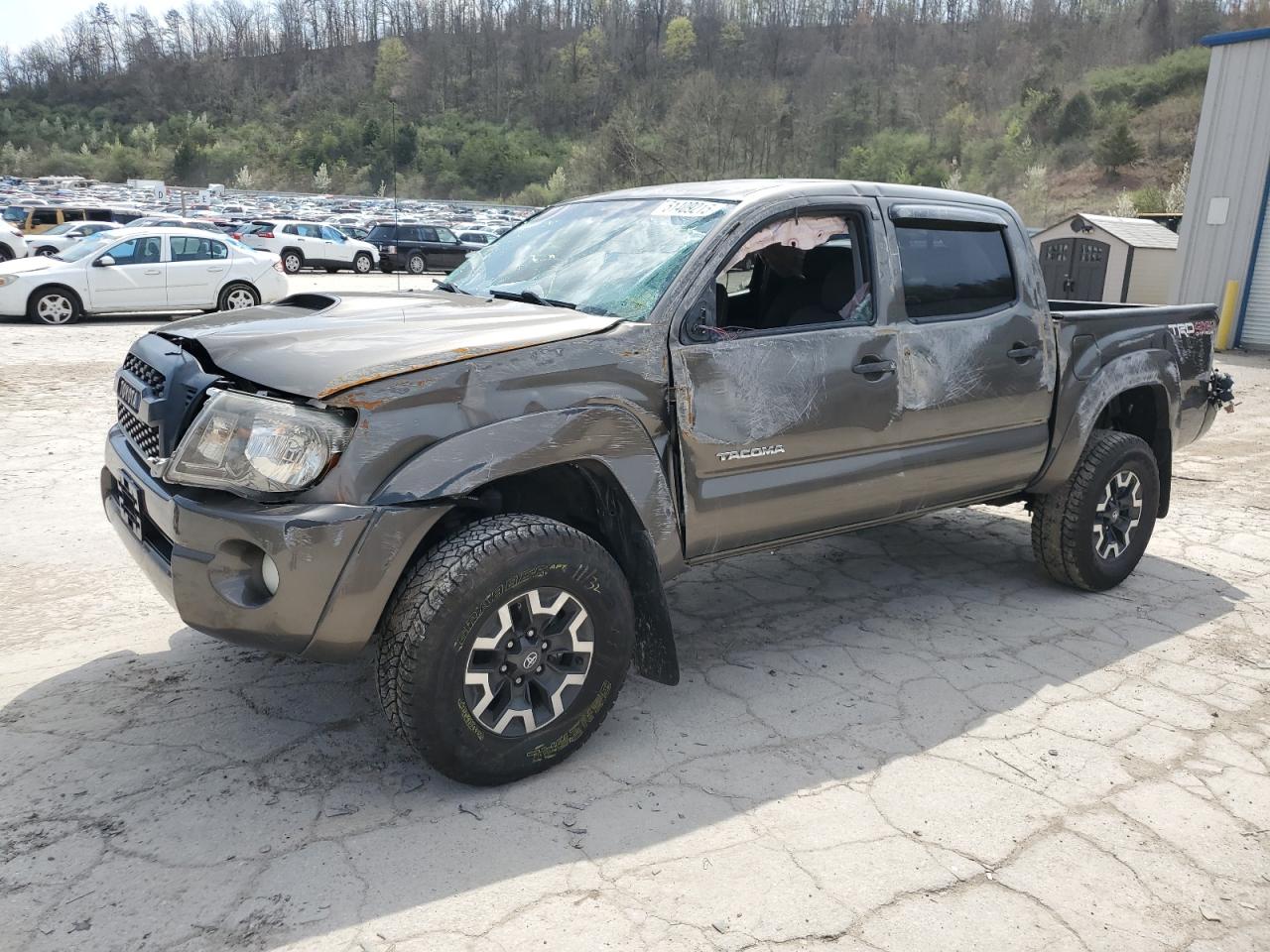 2011 Toyota Tacoma Double Cab продається в Hurricane, WV - Rollover