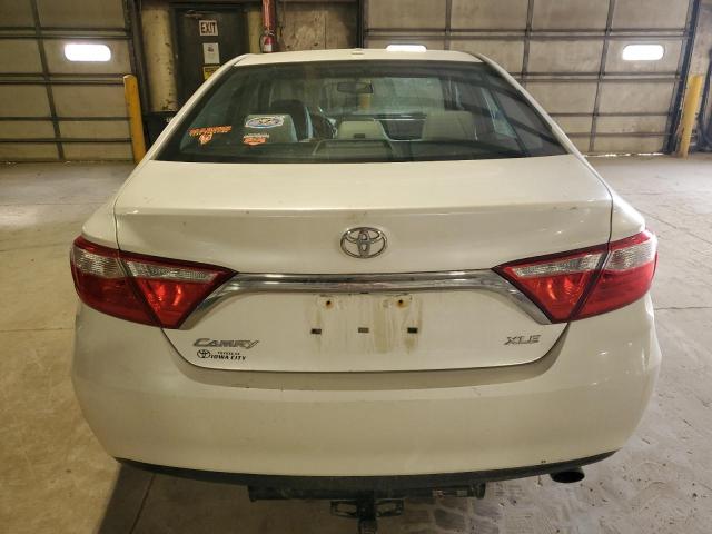 Седаны TOYOTA CAMRY 2015 Белый