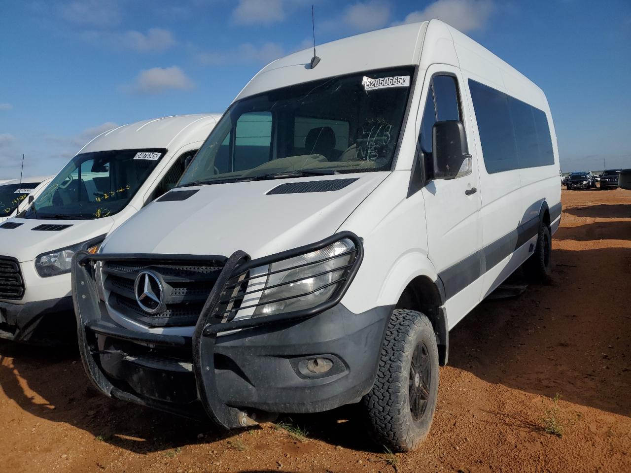 2017 Mercedes-Benz Sprinter 2500 იყიდება Andrews-ში, TX - Mechanical