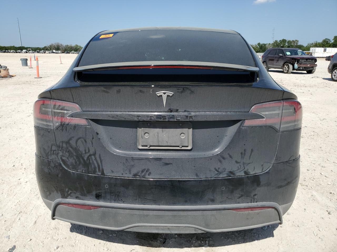 2022 Tesla Model X VIN: 7SAXCBE56NF364313 Lot: 53041075