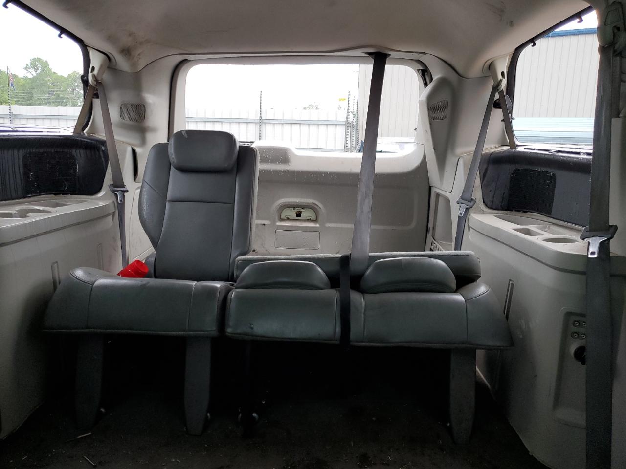 2010 Volkswagen Routan VIN: 2V4RW3D13AR333185 Lot: 54204405