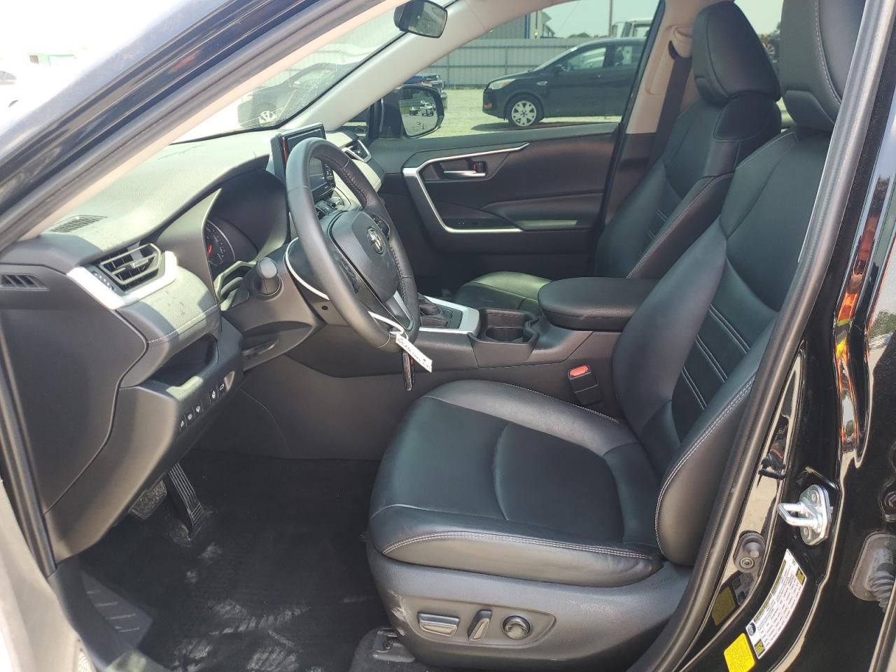 2020 Toyota Rav4 Xle Premium VIN: 2T3C1RFV8LC065620 Lot: 55224245