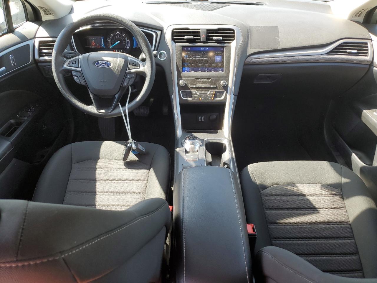 2019 Ford Fusion Se VIN: 3FA6P0LU1KR263949 Lot: 54024895