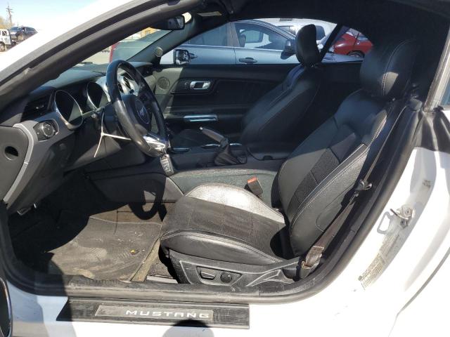 FORD MUSTANG 2018 Biały