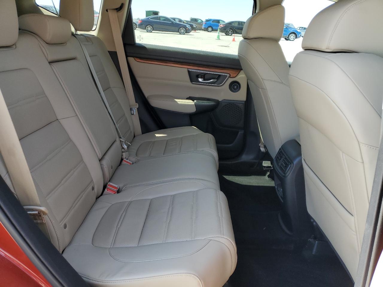 VIN: 5J6RW1H8XJL000863 2018 HONDA CRV
