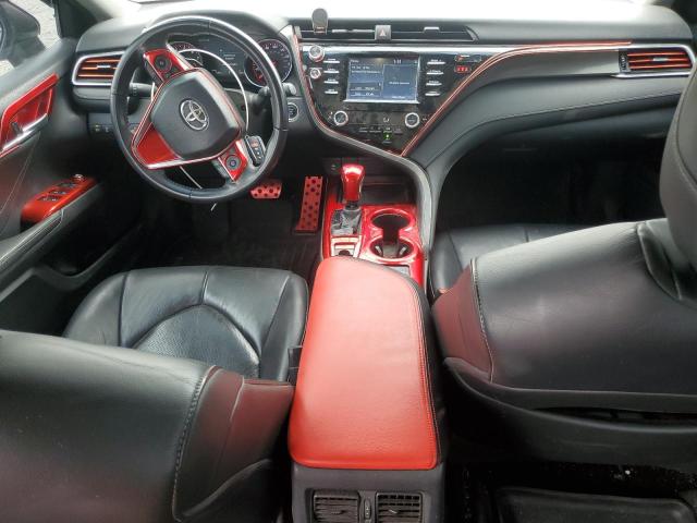  TOYOTA CAMRY 2018 Srebrny