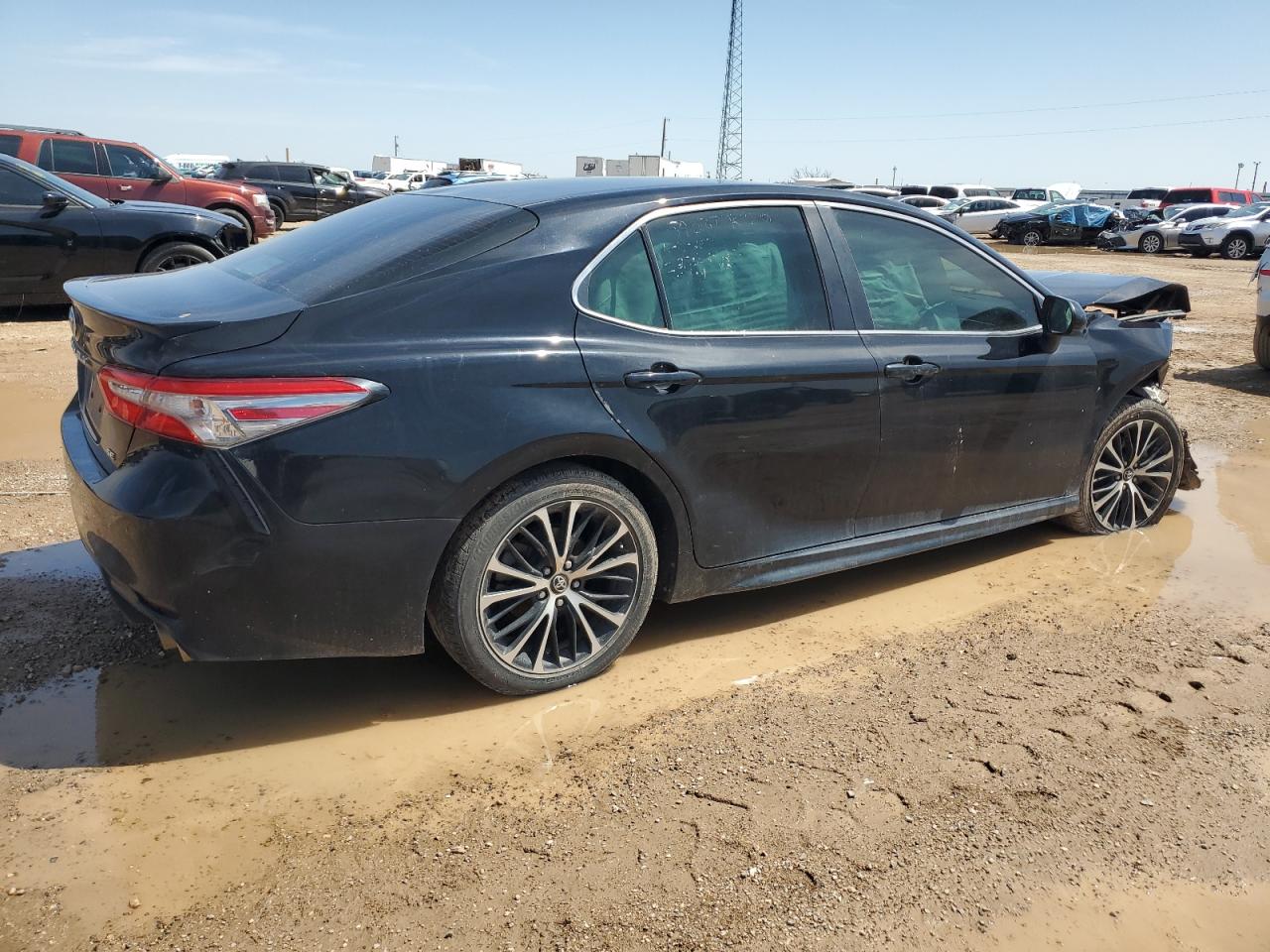 2018 Toyota Camry L VIN: 4T1B11HK5JU667895 Lot: 52179325