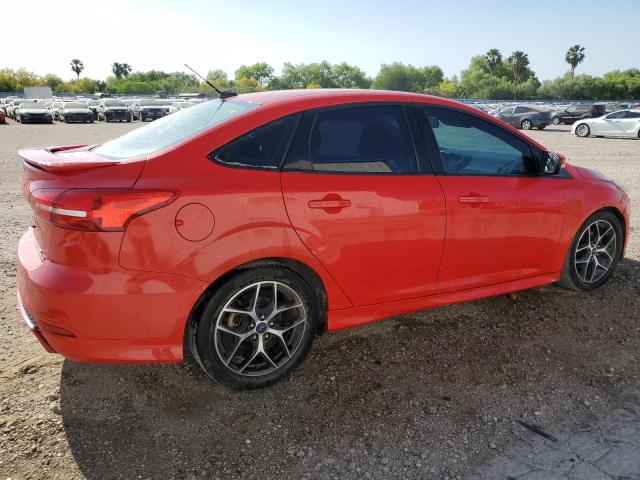 Sedans FORD FOCUS 2015 Czerwony