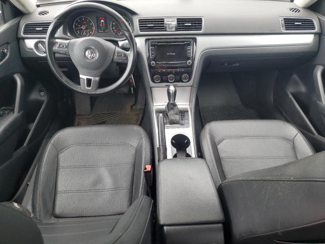 Sedans VOLKSWAGEN PASSAT 2013 Szary